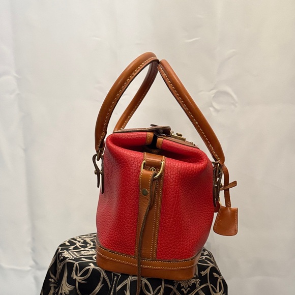 Dooney & Bourke Red and Tan Satchel doctor bag vintage leather - Picture 6 of 17